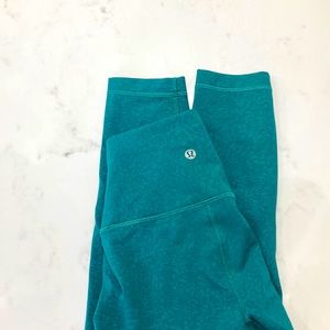 Size 0 lululemon athletica pattern teal leggings
